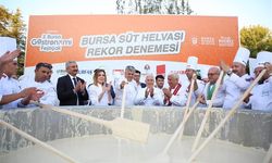 Gastronomi Festivali'nde 'Bursa süt helvası' rekor denemesi