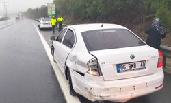 Kaza yapan aracından inen sürücü otomobilin çarpması sonucu öldü