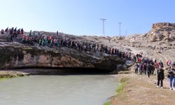 Ağrı'da tarihi ve doğal güzellikler turistlerin rotasında