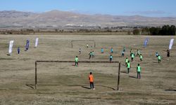 Gazozuna maç organizasyonlarıyla çocukları spora yönlendiriyorlar