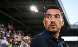 Van Bronckhorst Beşiktaş’ta alacağı tazminat bakın ne kadar?