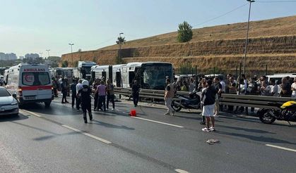 İstanbul Küçükçekmece'de metrobüs kazası