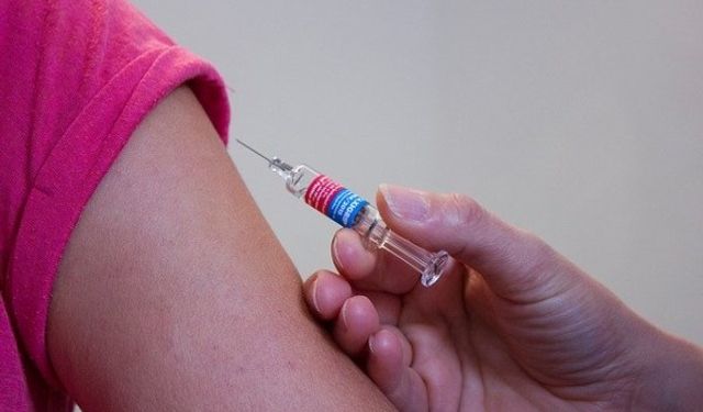 Üsküdar'da ücretsiz uygulanacak HPV aşısı için başvurular alınmaya başlandı