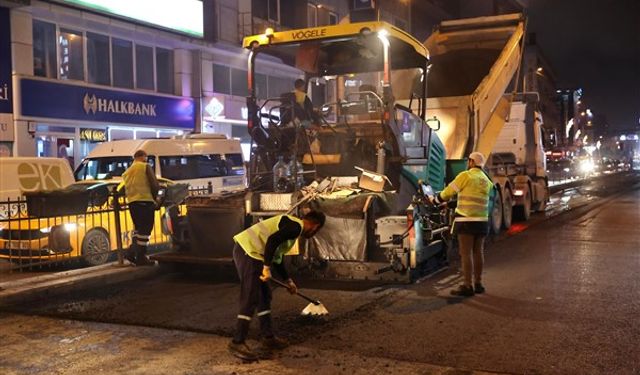 Bayrampaşa'da yollar yenileniyor