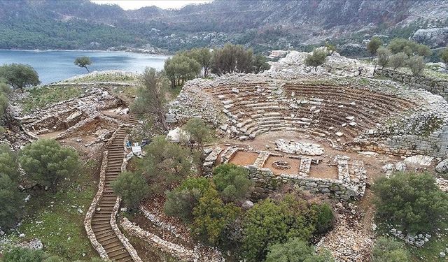 Amos Antik Kenti'nin tiyatrosu restore edilecek