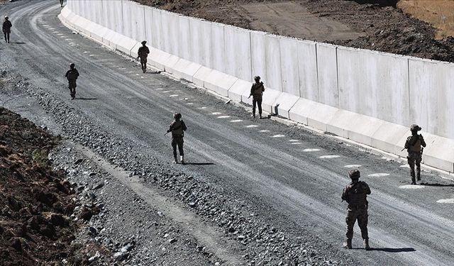 Van'da sınır hattında düzensiz göçle mücadele sürüyor