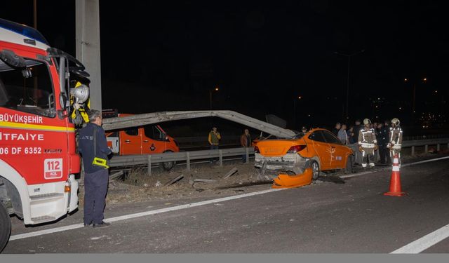 Ankara'da bariyere çarpan taksinin şoförü öldü