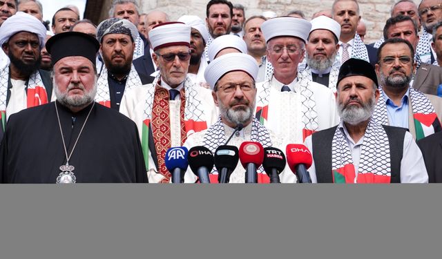 Diyanet İşleri Başkanı Erbaş, din adamları ile "Barışa çağrı" açıklaması yaptı