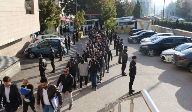 Eskişehir'de yüksek kazanç vaadiyle dolandırıcılık: 28 kişi tutuklandı