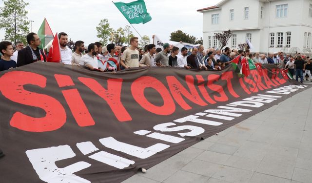 İsrail'in Gazze'ye gerçekleştirdiği saldırılar Yalova'da protesto edildi