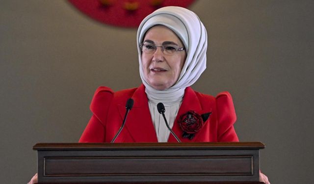 Emine Erdoğan: Türkiye Cumhuriyeti'nin 101’inci yaşı kutlu olsun