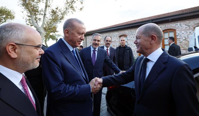 Almanya Başbakanı Scholz'dan Türkçe mesaj