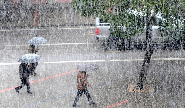 Meteoroloji'den kuvvetli sağanak uyarısı geldi!