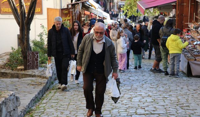 Batı Karadeniz'deki turizm merkezleri ara tatilde misafirlerini ağırlıyor