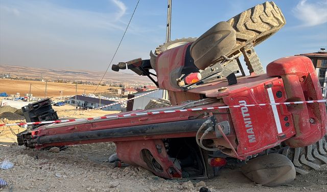 Elazığ'da teleskopik yükleyicinin devrilmesi sonucu 2 çocuk öldü