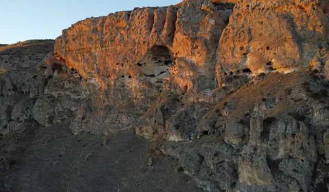 Erzurum'daki Kırk Pencereli Mağaraların Geçmişi Araştırılacak