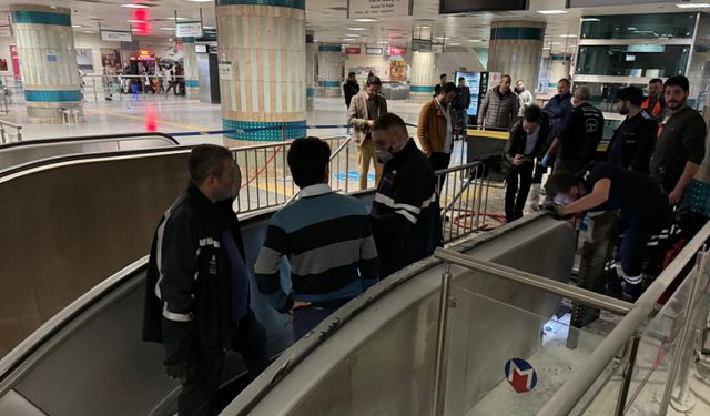 İstanbul'da metro istasyonunda yangın