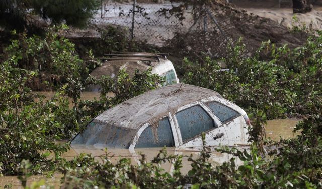 Şiddetli yağışlar İspanya'ya zarar vermeye devam ediyor