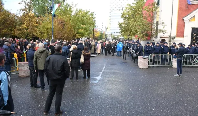 Arnavutluk'ta Veliaj'ın istifasının istendiği protestolar sürüyor