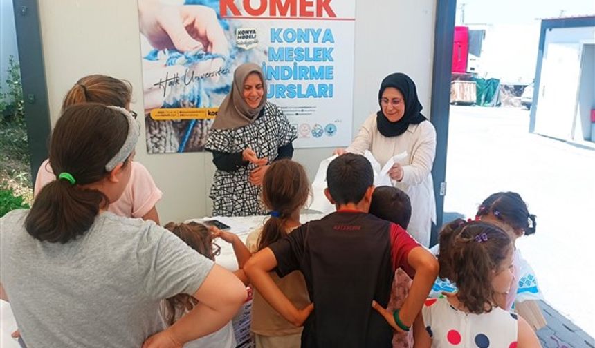 KOMEK Mensupları ve Mezunları Derneği, Hatay'da çocukları sevindirdi