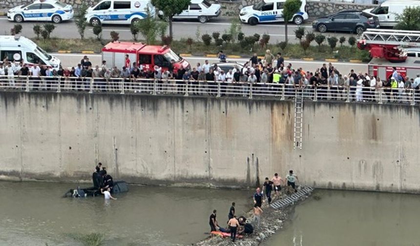 Karabük'te kontrolden çıkan otomobil Filyos Çayı'na uçtu