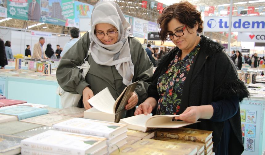 Aksaray 6. Kitap Günleri'nin resmi açılışı yapıldı