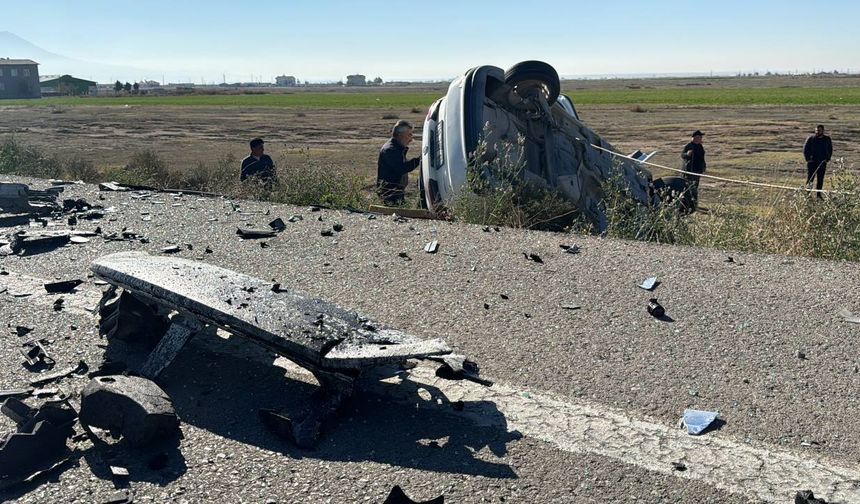 Aksaray'da otomobille hafif ticari aracın çarpıştığı kazada 1 kişi öldü