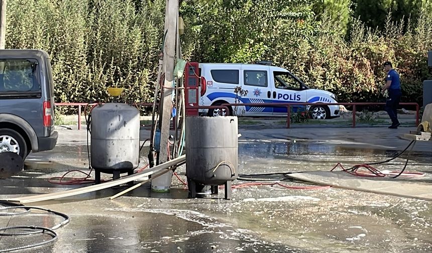 Aydın'da akaryakıt istasyonunda köpük tankı patladı