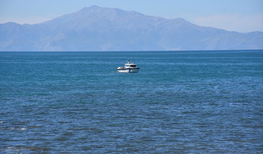 Van'da kaybolan üniversite öğrencisini arama çalışmaları devam ediyor