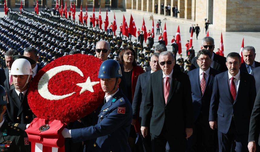 Cumhuriyetimizin 101. yılı! Devlet erkanı Anıtkabir'de