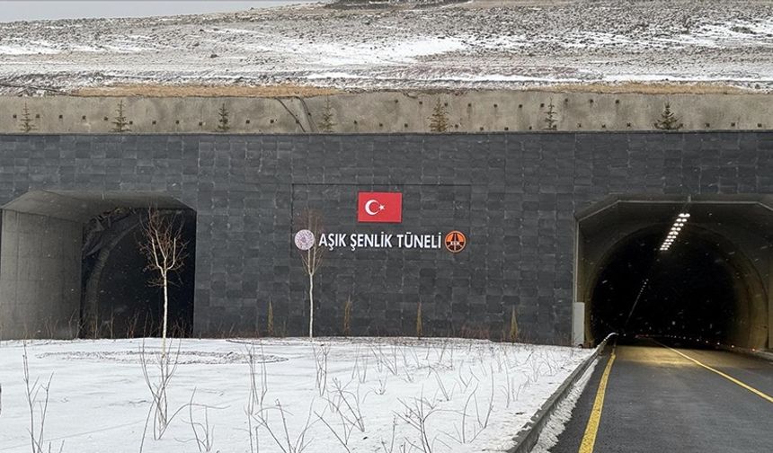 Ardahan'da gümrük kapısına ulaşım Aşık Şenlik Tüneli ile daha konforlu