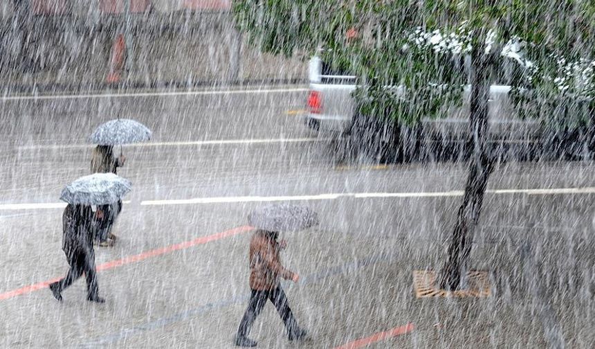 Meteoroloji'den kuvvetli sağanak uyarısı geldi!