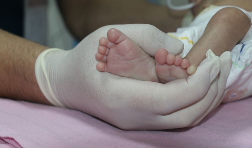 700 gram doğan bebek 140 gün sonunda yaşam mücadelesini kazandı