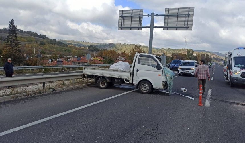 Bilecik'te zincirleme trafik kazasında 2 kişi yaralandı