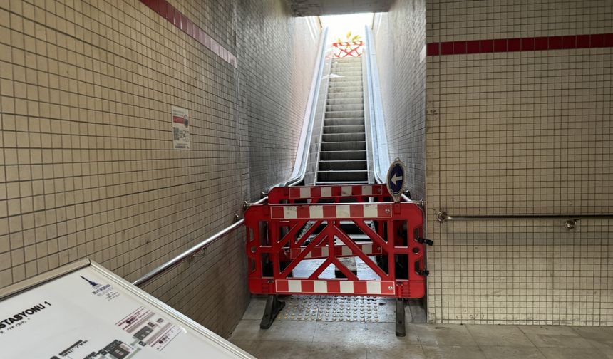 İzmir Metrosu'nda bozuk yürüyen merdiven tepkisi