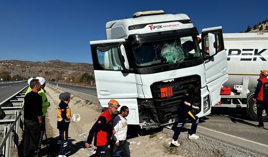 Kara yolunda devrilen LPG tankeri ulaşımda aksamaya neden oldu