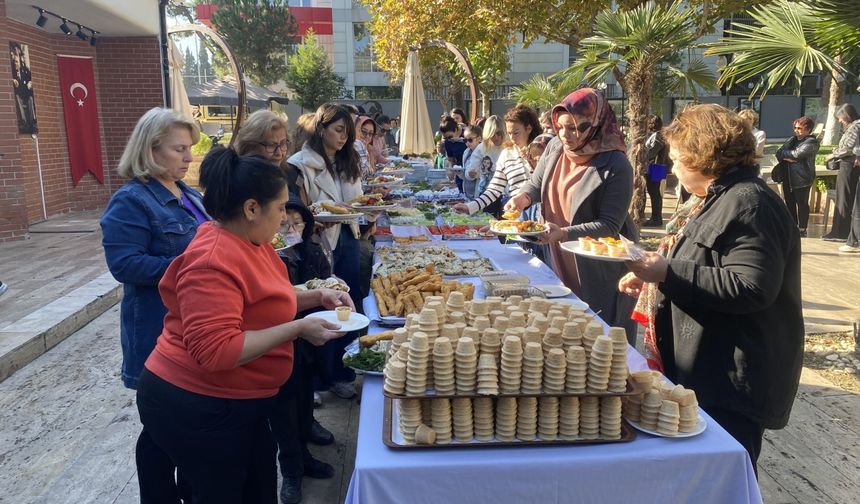 Manisa'da kadınlar elde ettikleri gelirle öğrencilere burs veriyor