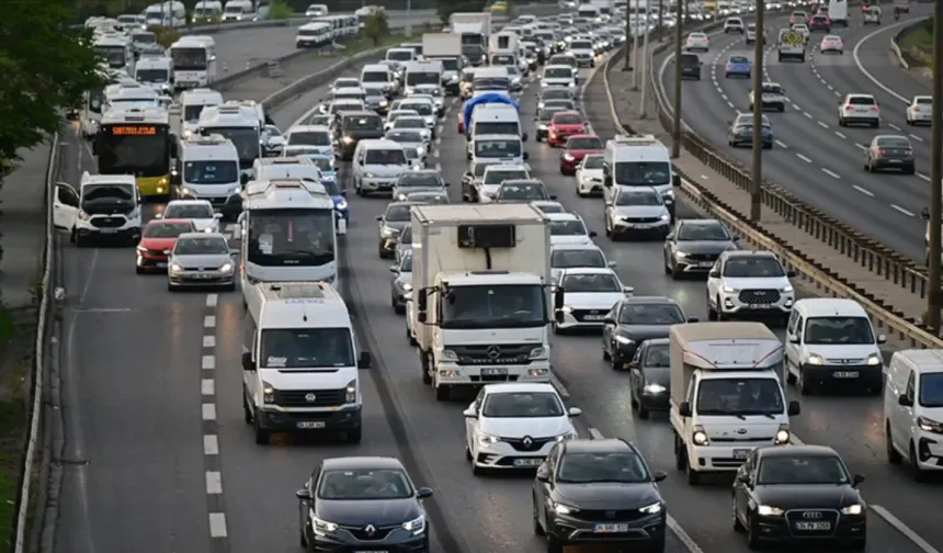 Ekimde Trafiğe 209 Bin 401 Araç Kaydı Yapıldı